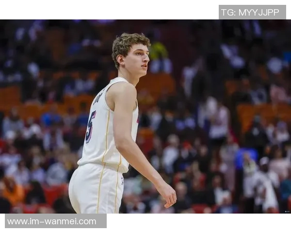 斯波力挺约维奇尽管投篮失准依然展现重要价值与自信心不减