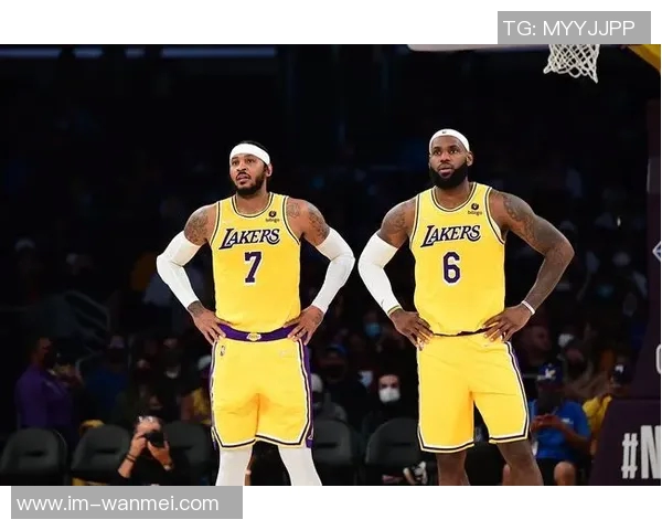 詹姆斯透露16冠军队友仍在群聊中筹备十周年聚会活动